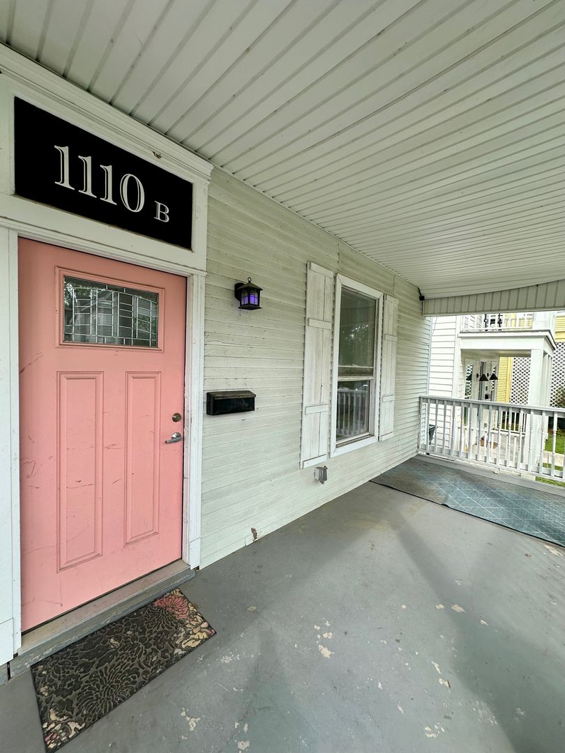 Savannah House: 1110 E. 31st Street B