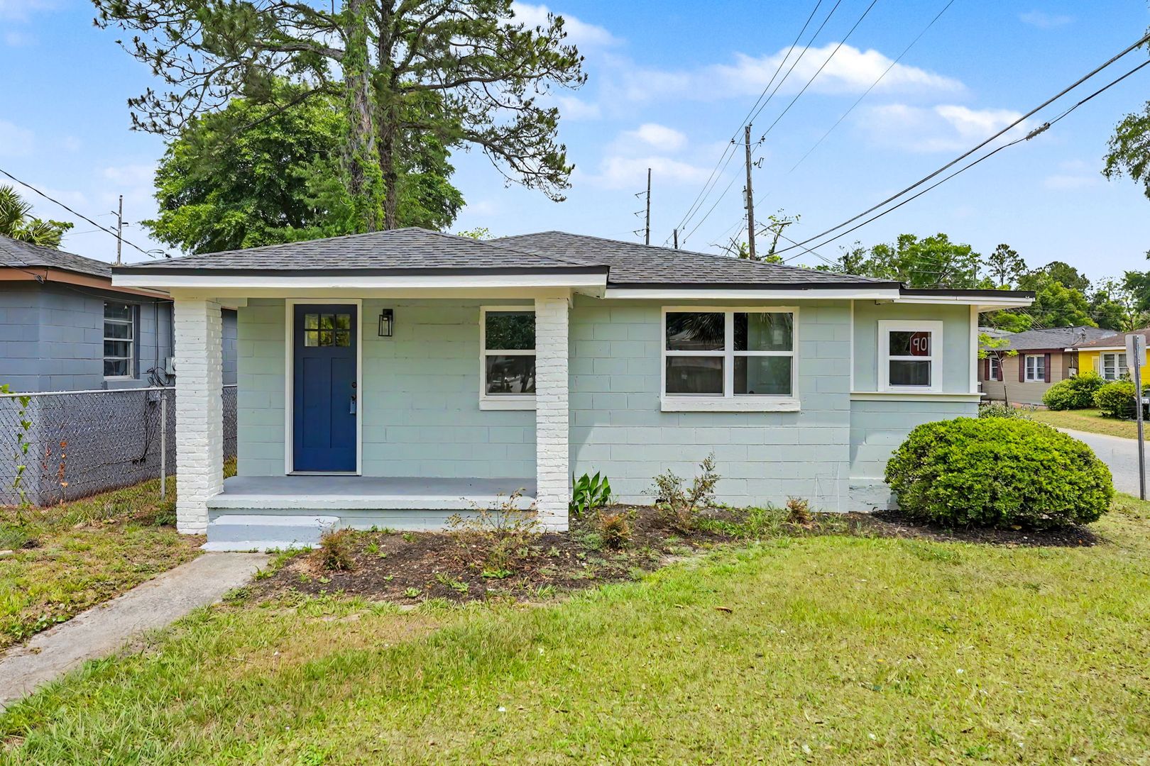 Savannah House: 602 Staley Ave