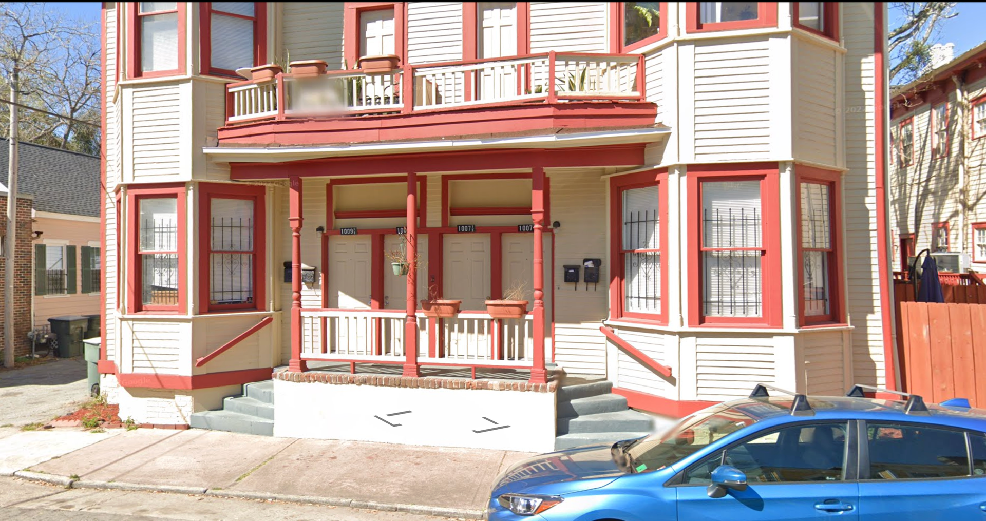 Savannah House: 1007 Jefferson St
