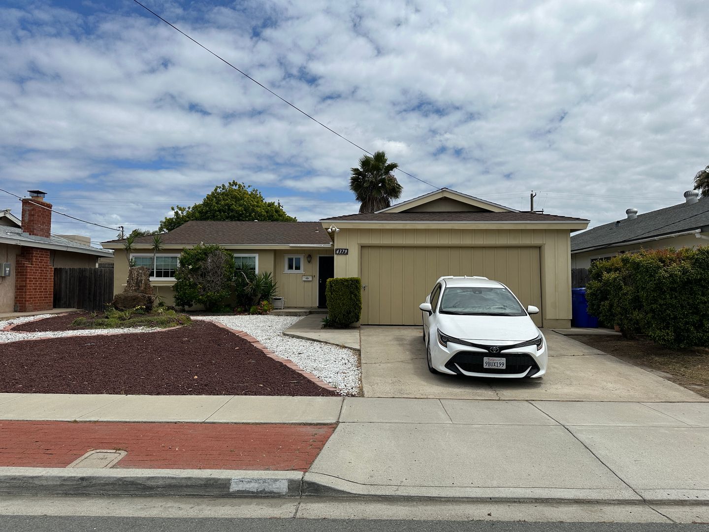 San Diego House: 4379 Mount Henry Ave