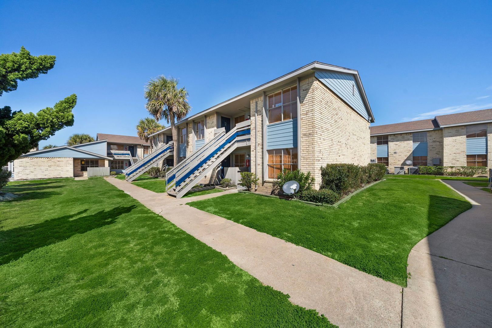Galveston Apartment: 2828 61st Street