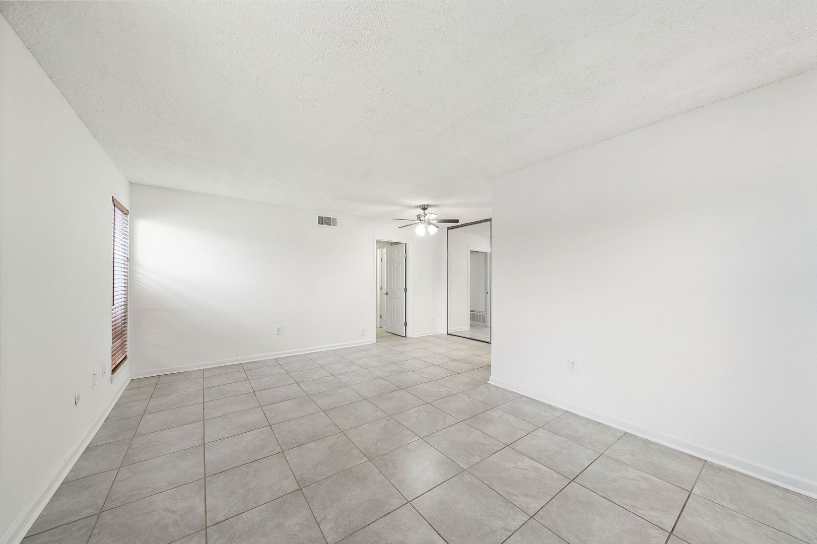 Galveston Apartment: 711 Holiday Drive