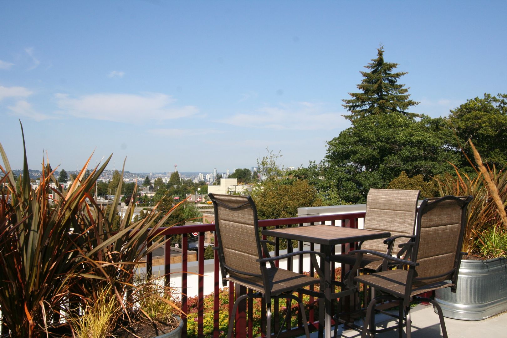 Seattle Apartment: 2715 California Avenue SW