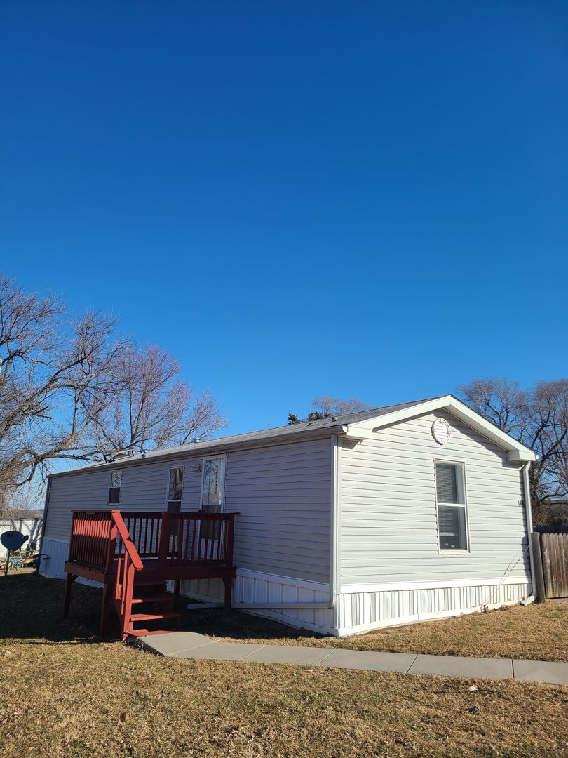 Junction City House: 144 Castle