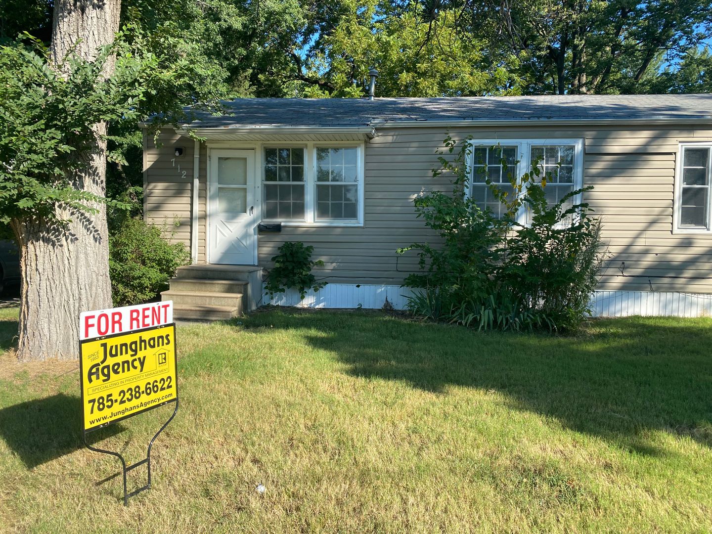 Junction City Apartment: 710-712 W 1st