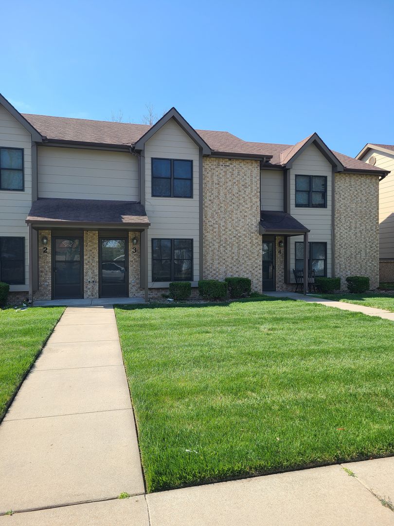 Junction City Apartment: 721 W. 8th