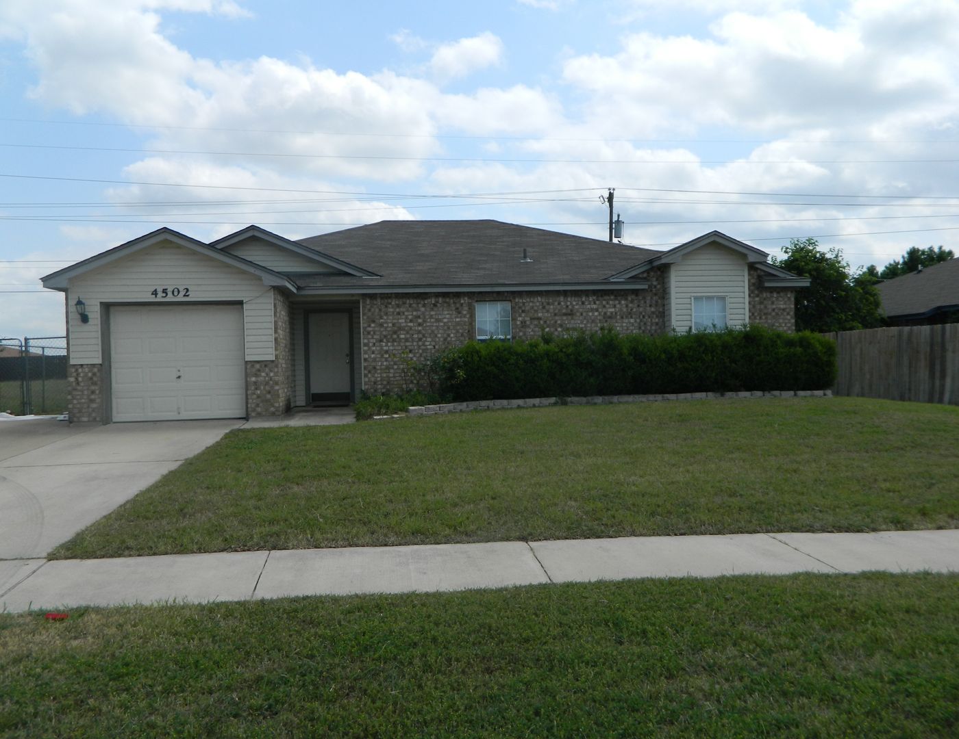 Killeen House: 4502 Greyhound Drive