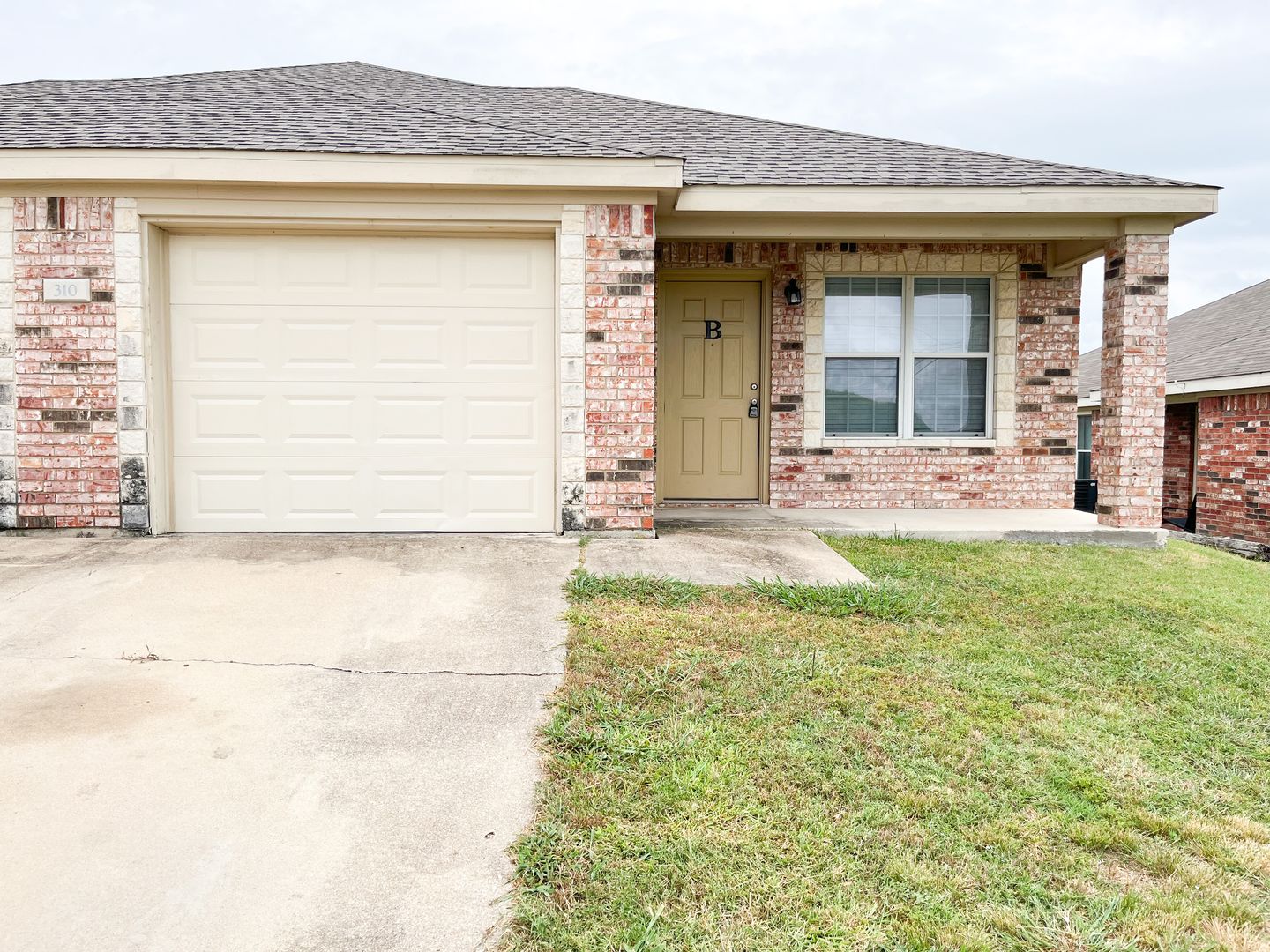 Nolanville Apartment: 310 N. 10th St