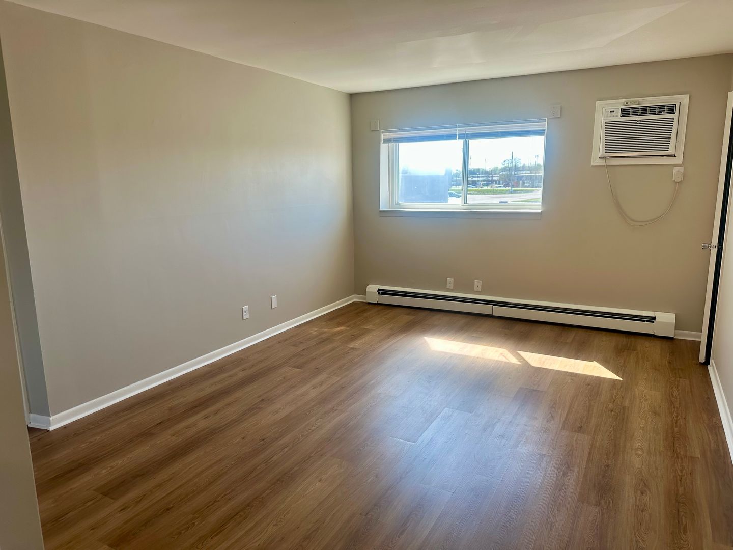 Rushville Apartment: 1616 N Main