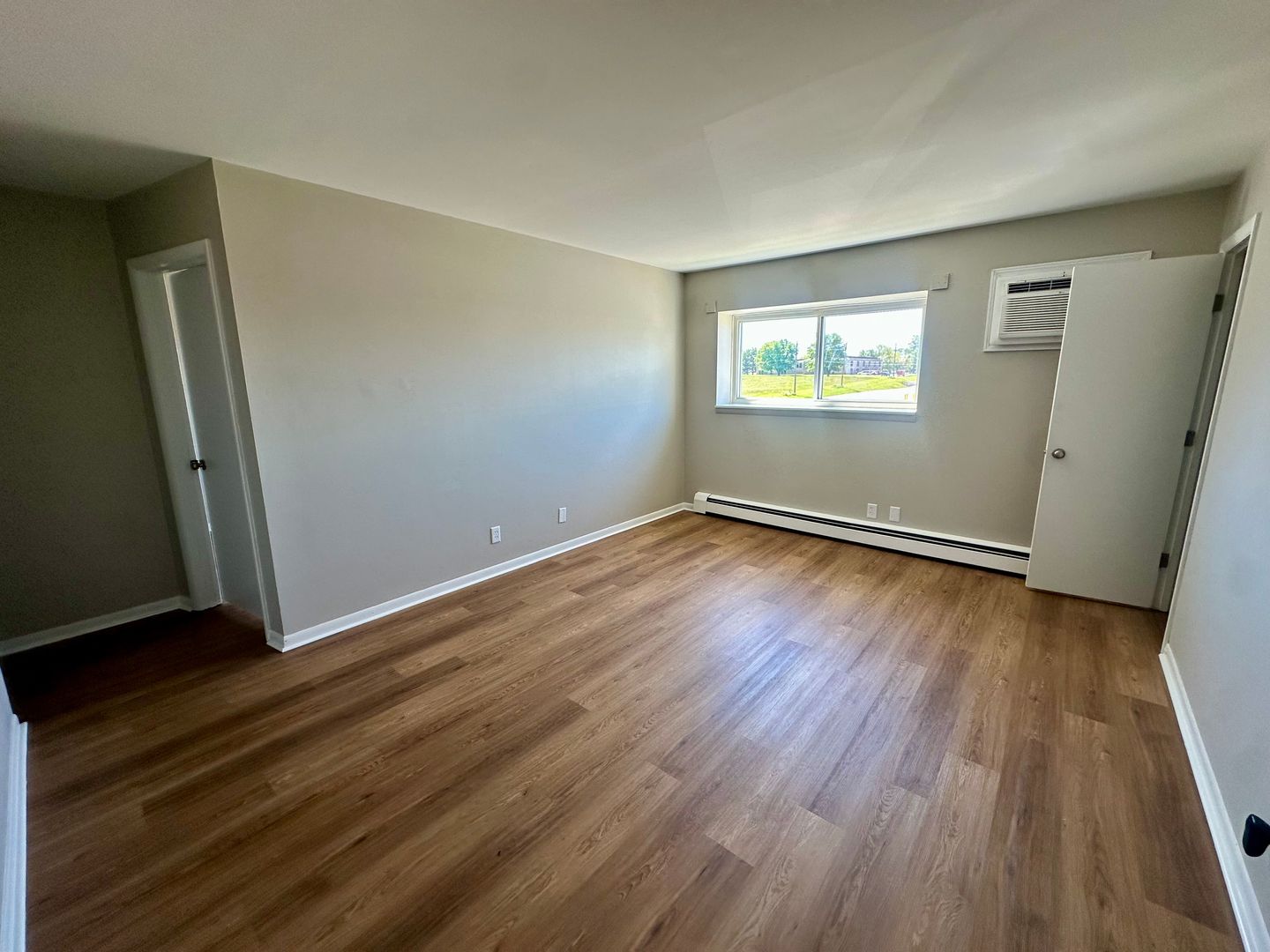 Rushville Apartment: 1616 N Main