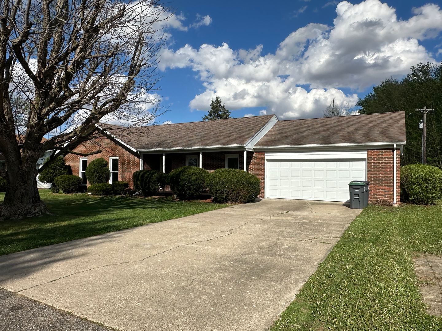 Rushville House: 1316 N Spencer St