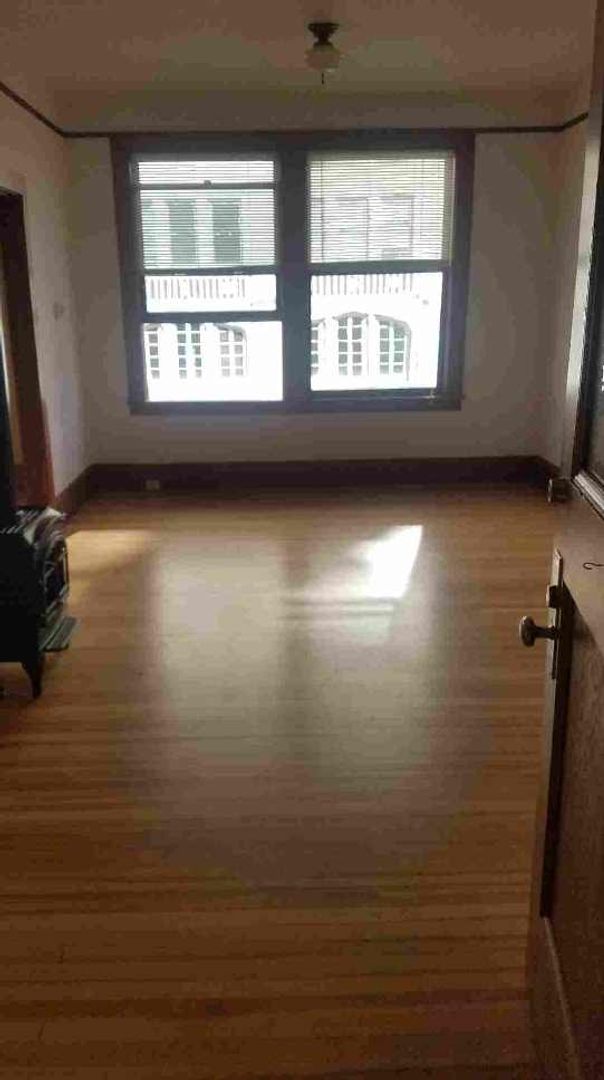 Astoria Apartment: 351 14th Street