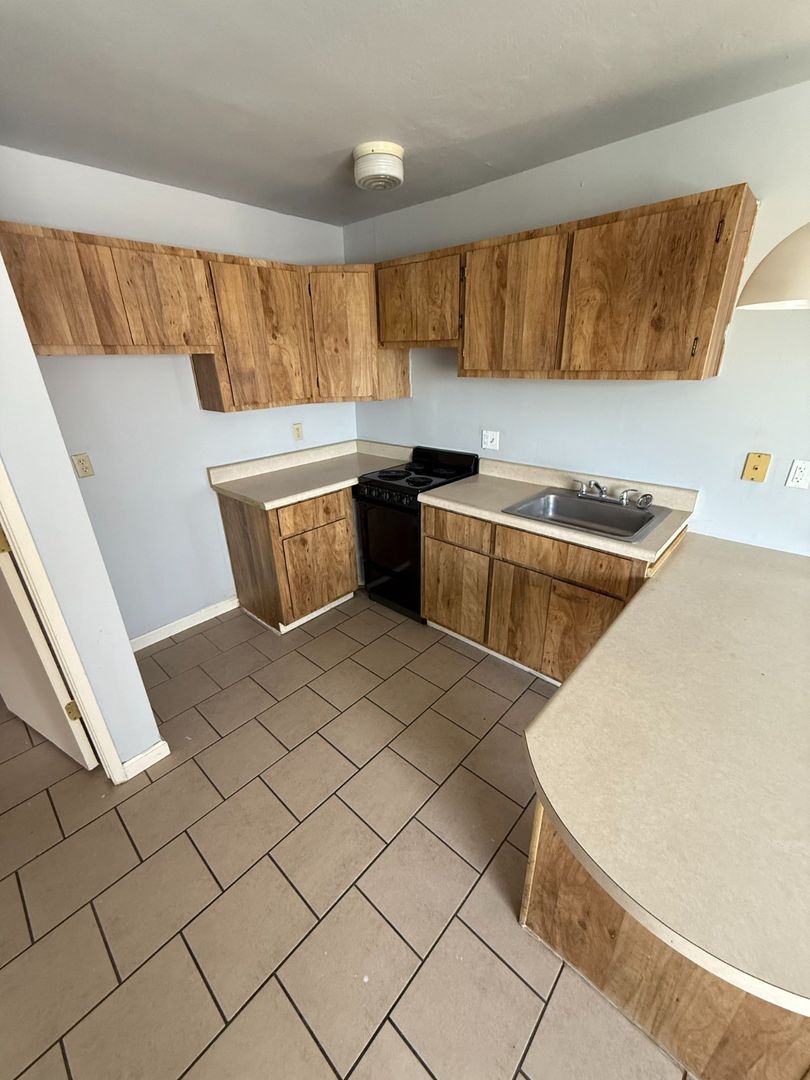 Sierra Vista Apartment: 500 S Coronado Drive