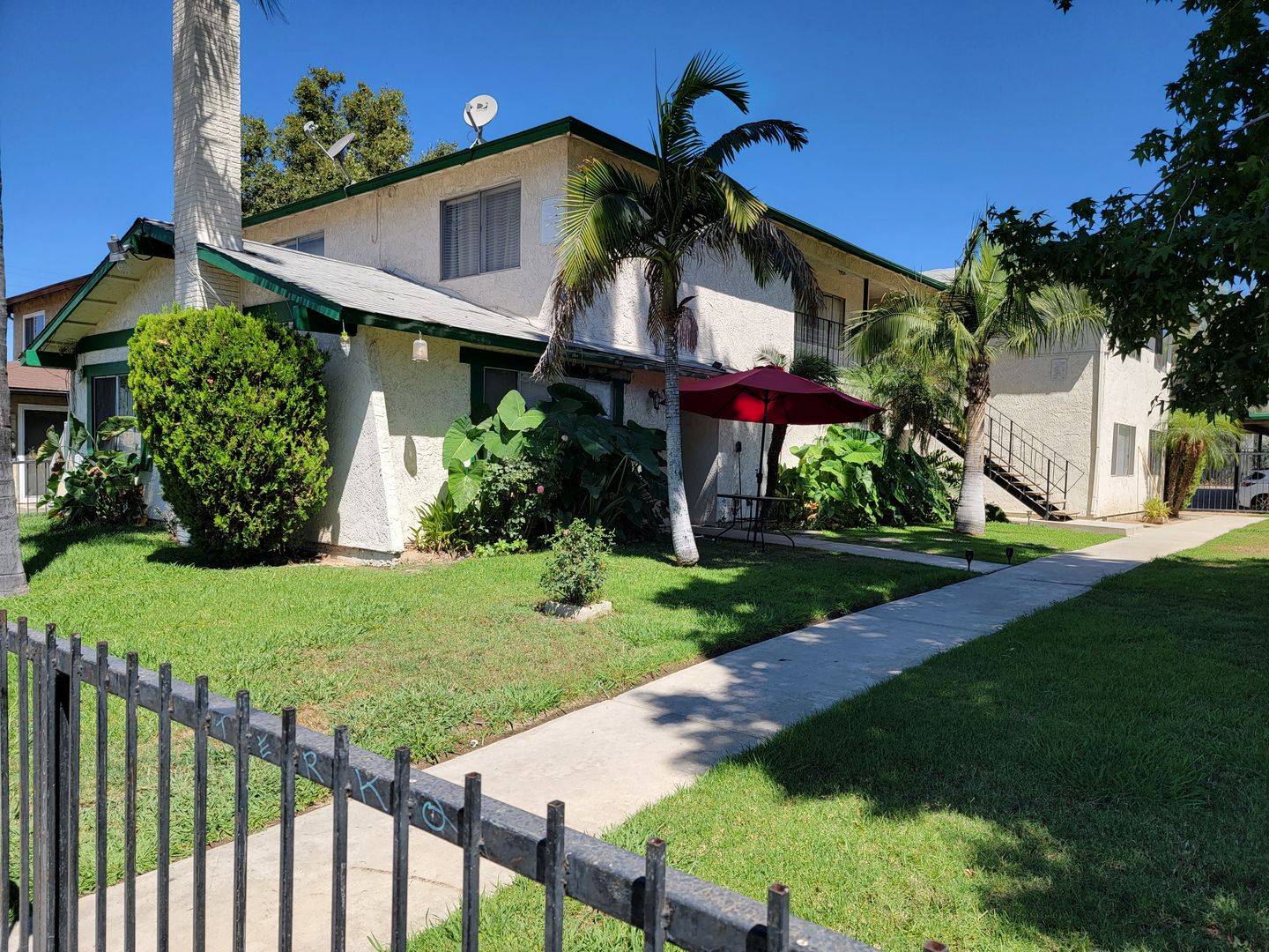 San Bernardino Apartment: 2042 E 19th Street