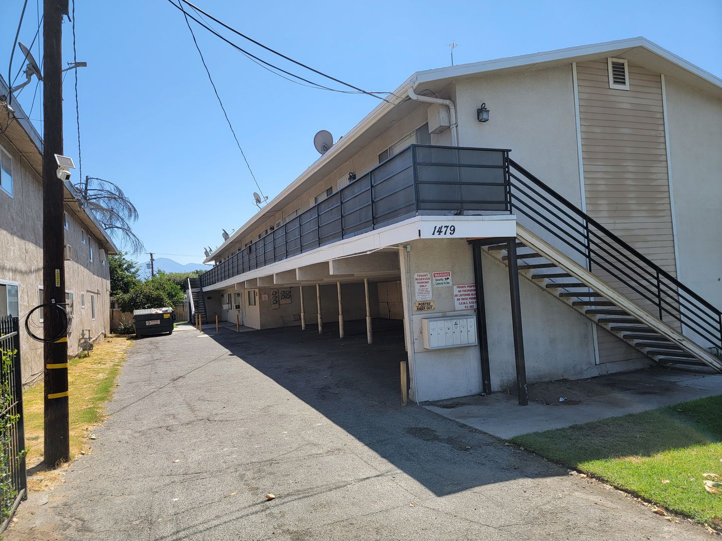 San Bernardino Apartment: 1479 North Lugo Avenue