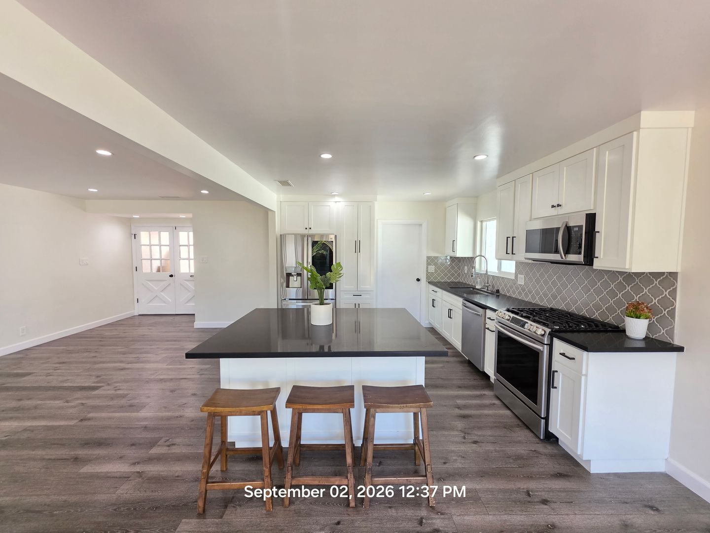 858 N Darfield Ave 2 of 12