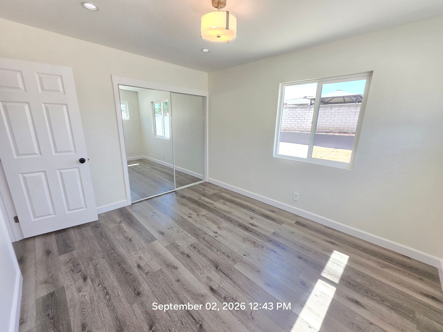 858 N Darfield Ave 17 of 21