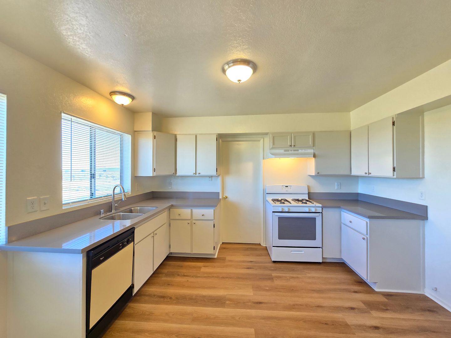 California City Apartment: 6611 California City Blvd