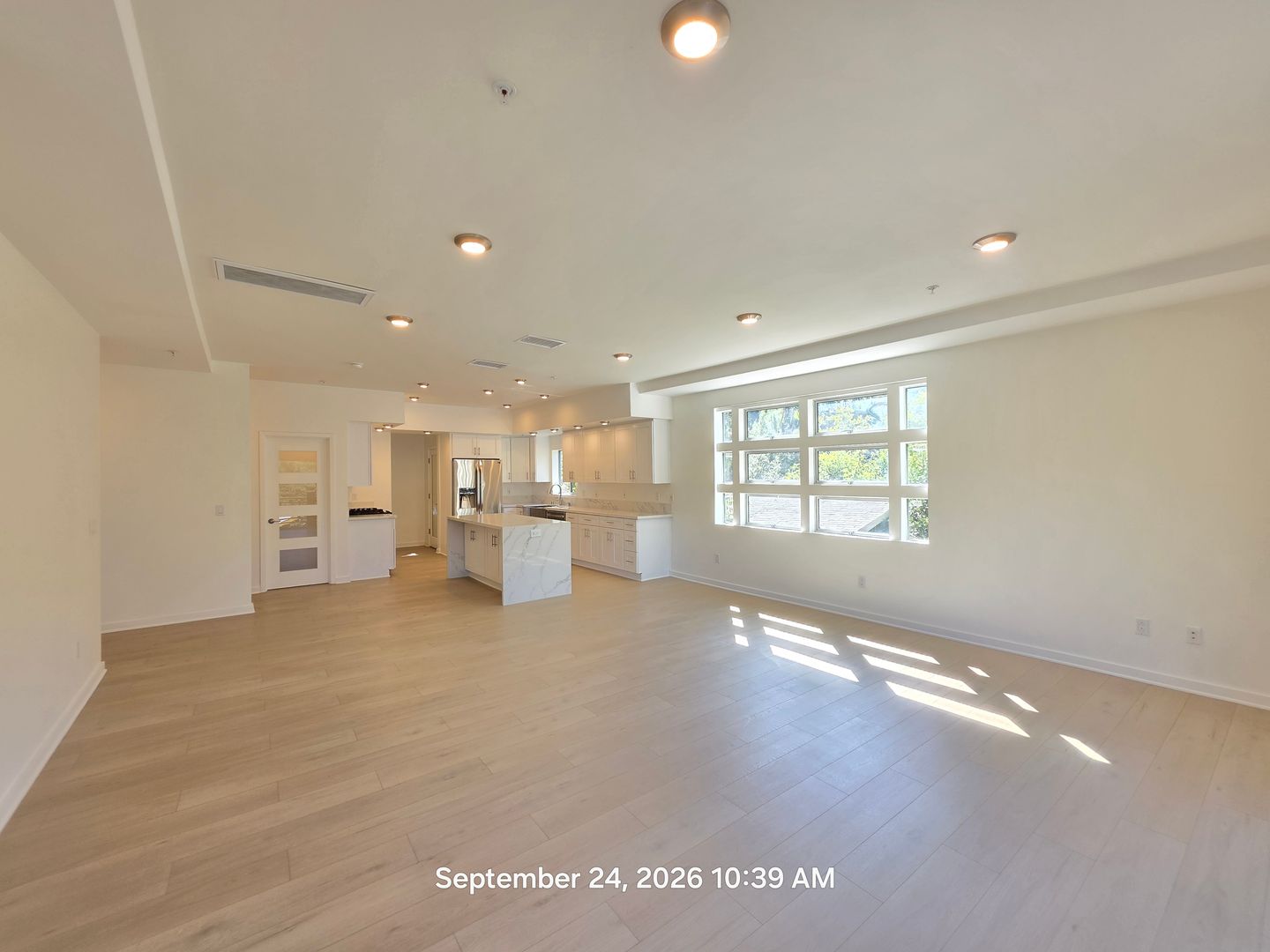 1944 Seminole Dr 12 of 37