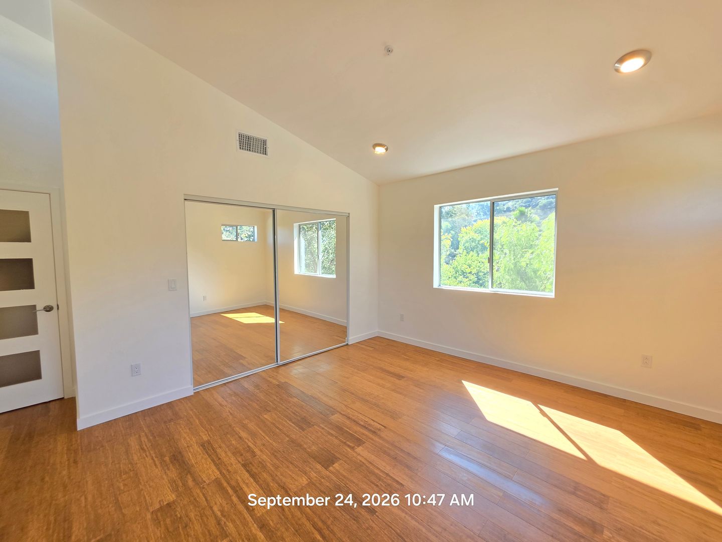1944 Seminole Dr 26 of 37