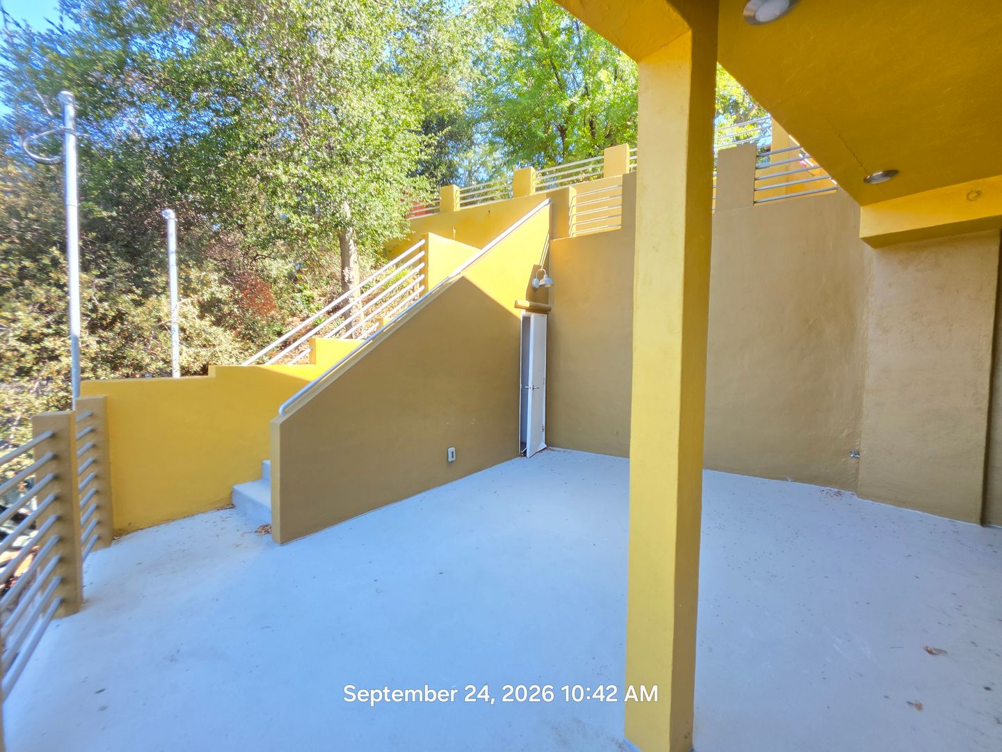 1944 Seminole Dr 28 of 37