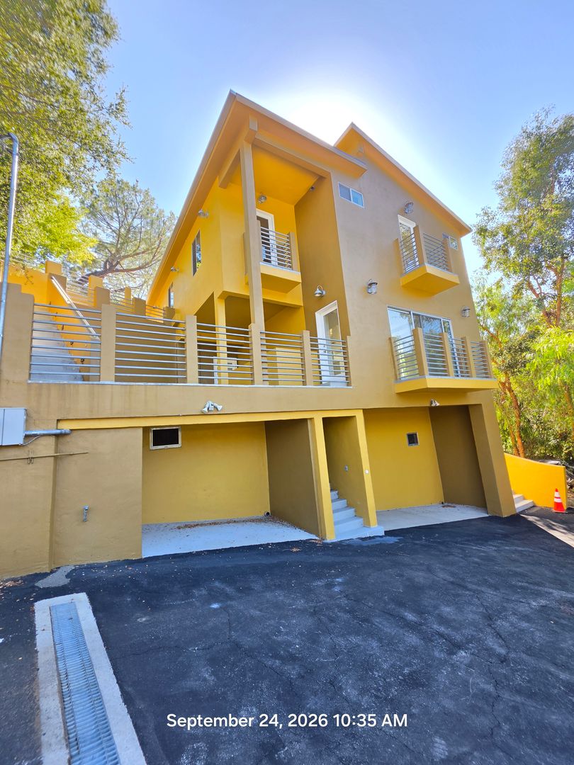 1944 Seminole Dr 27 of 37