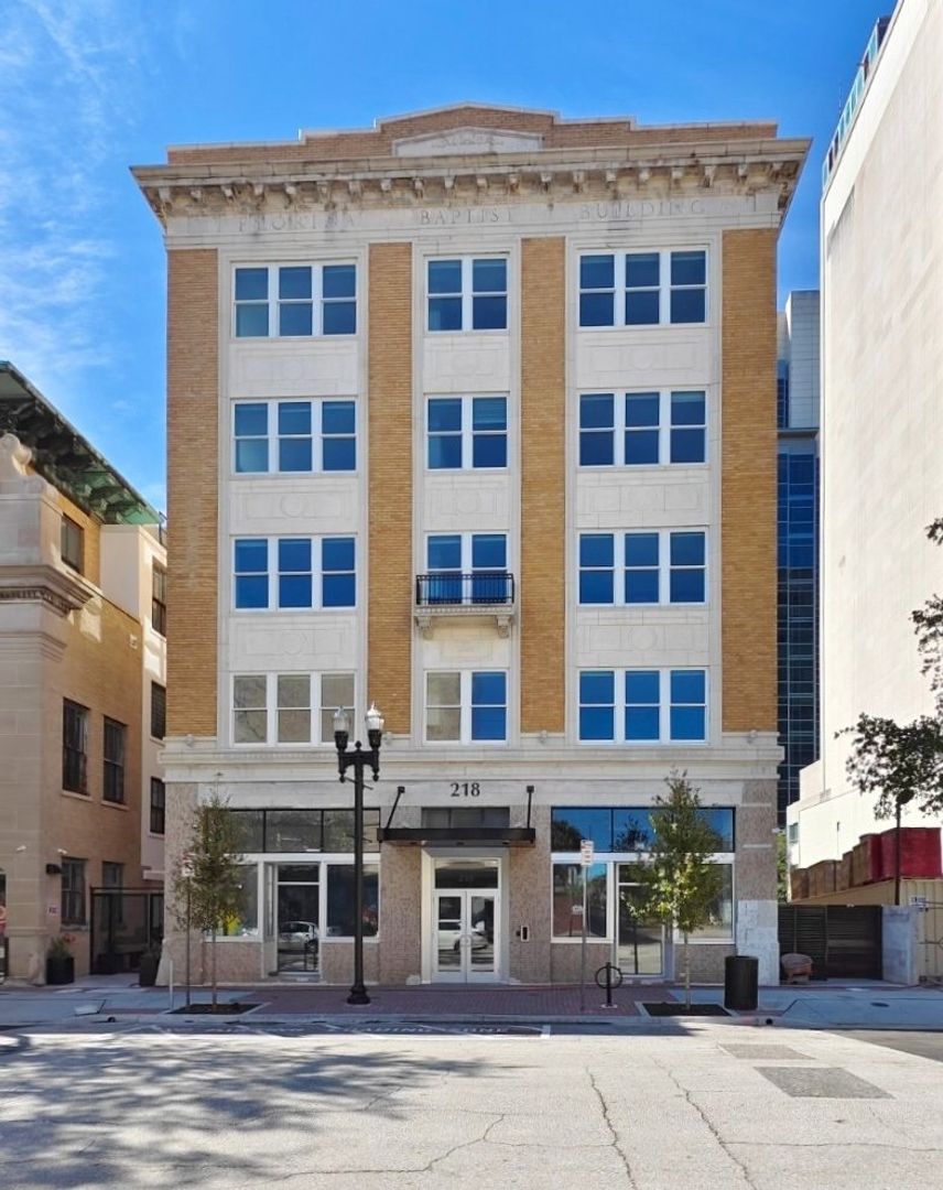 Jacksonville Apartment: 218 Church St W