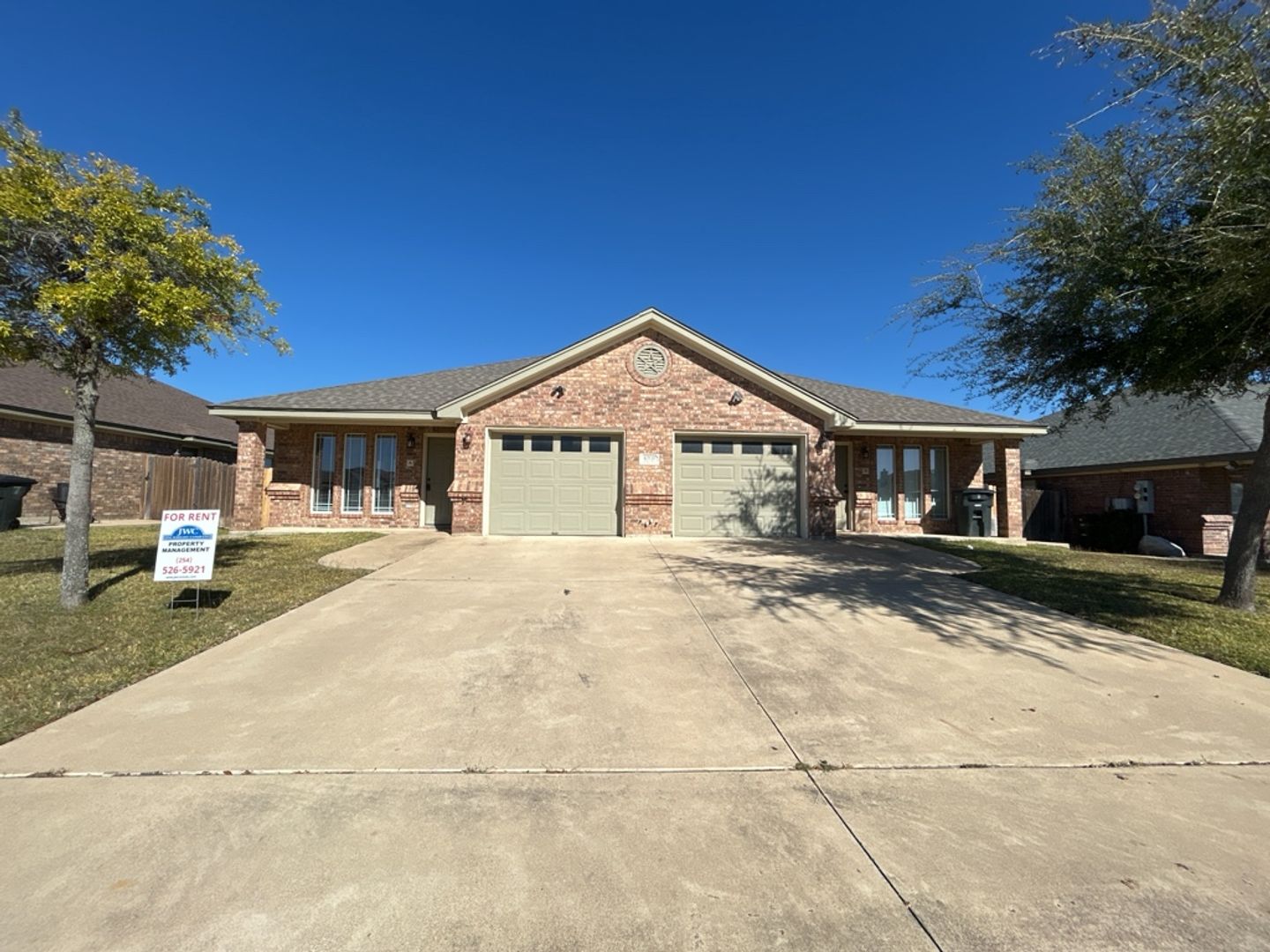 Killeen Multiplex: 4705 Autumn Valley Dr