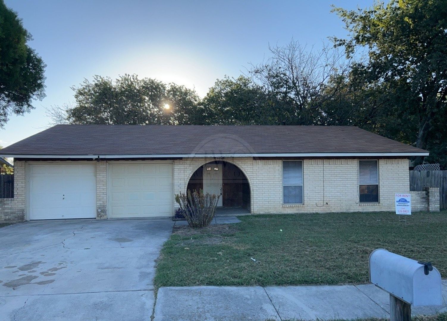 Killeen House: 2404 Carnation Drive