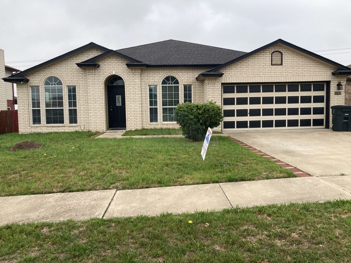 Killeen House: 5702 Shawn Dr