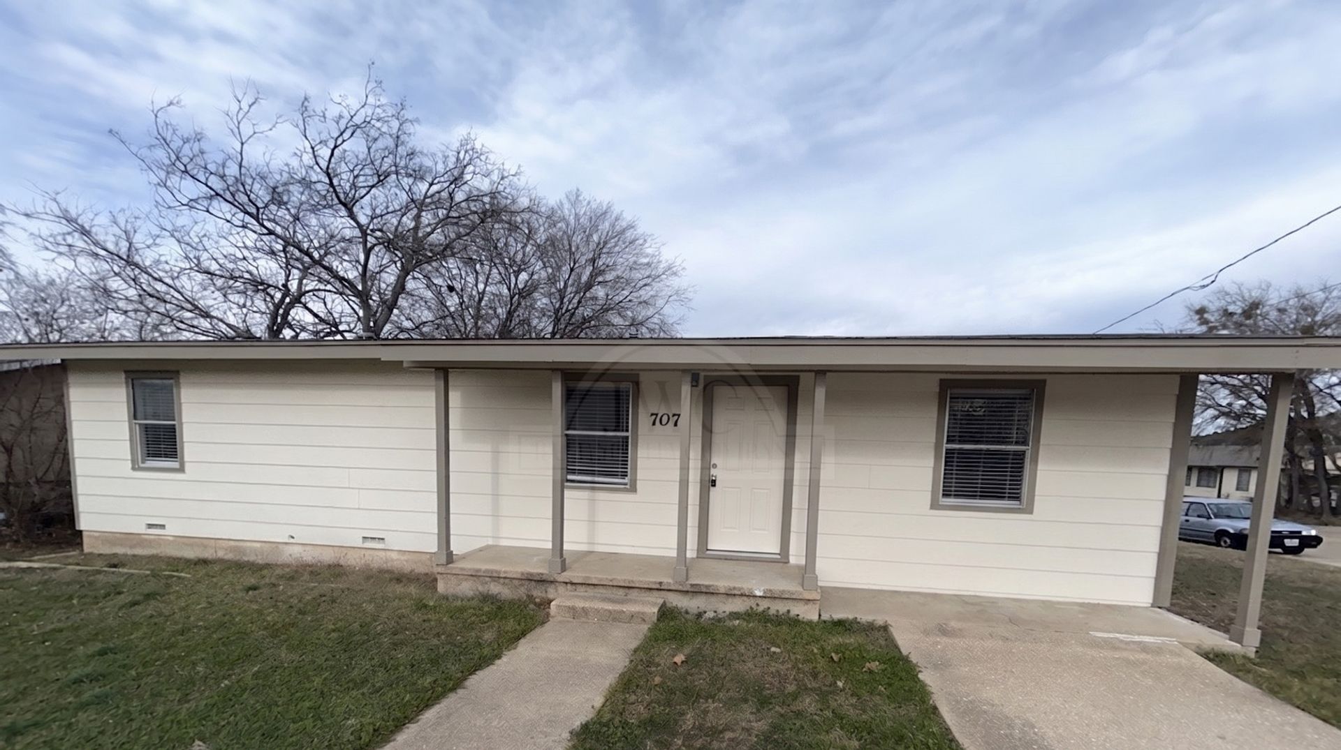 Copperas Cove House: 707 N. Main St.