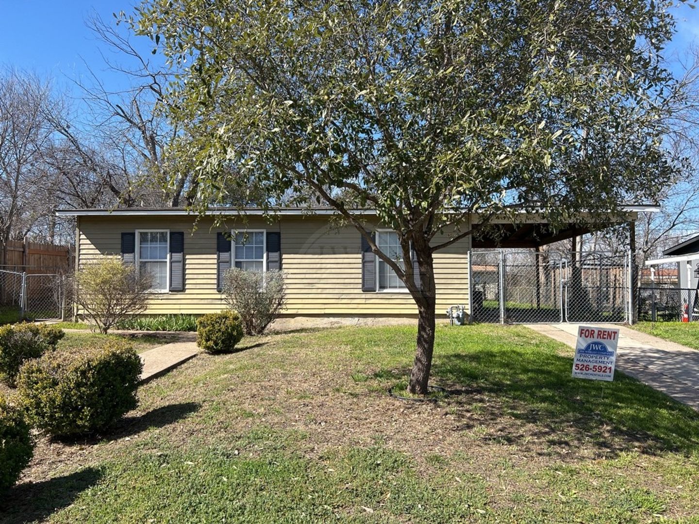 Killeen House: 905 Evergreen Dr