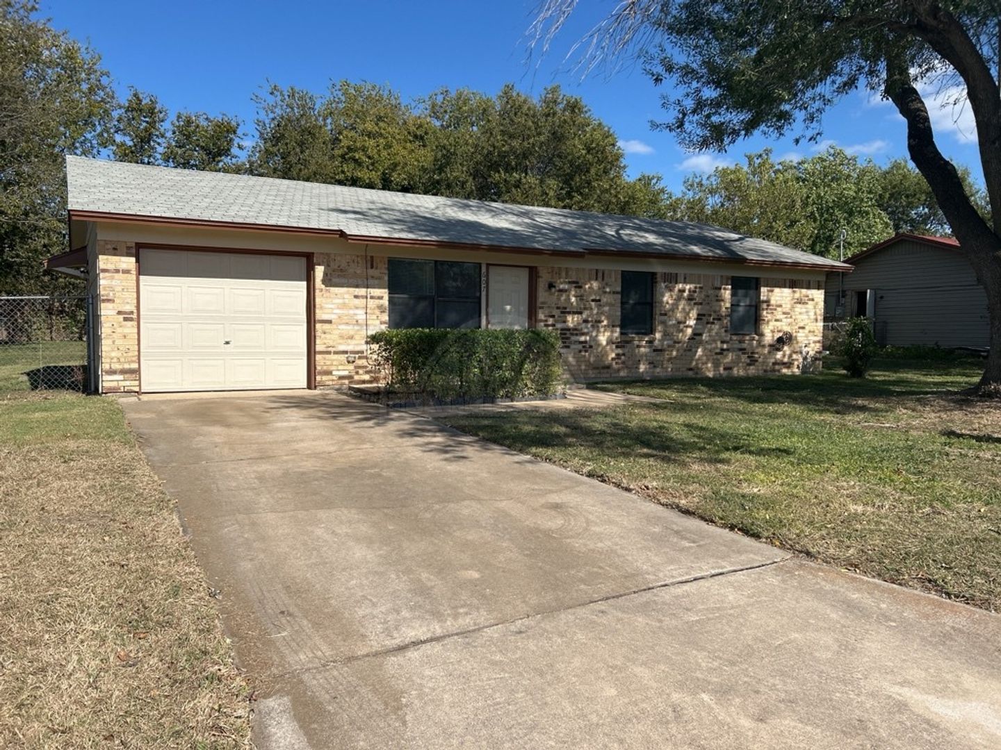 Killeen House: 607 Spoke Dr