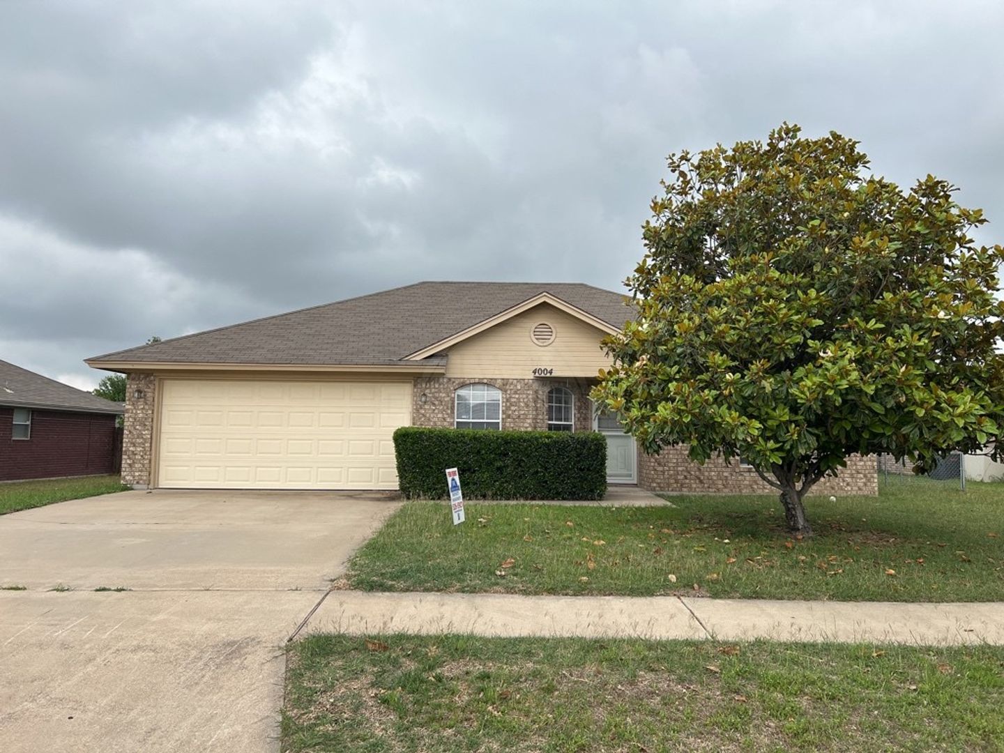 Killeen House: 4004 Riverrock Dr