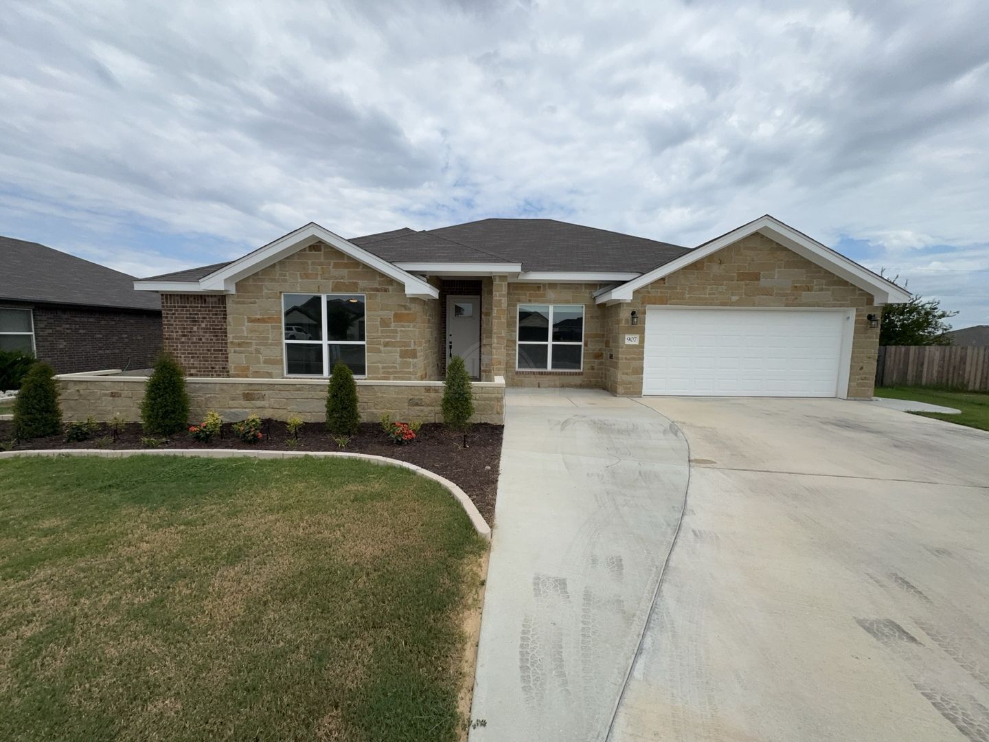 Killeen House: 907 Holliday Dr