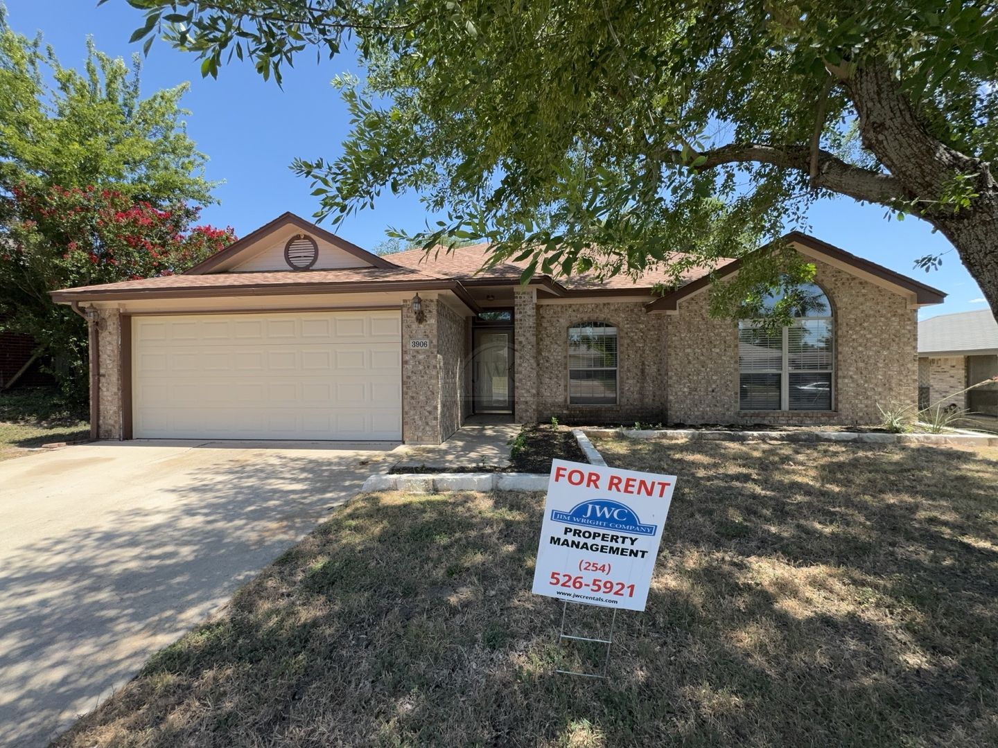 Killeen House: 3906 Lone Oak Dr.