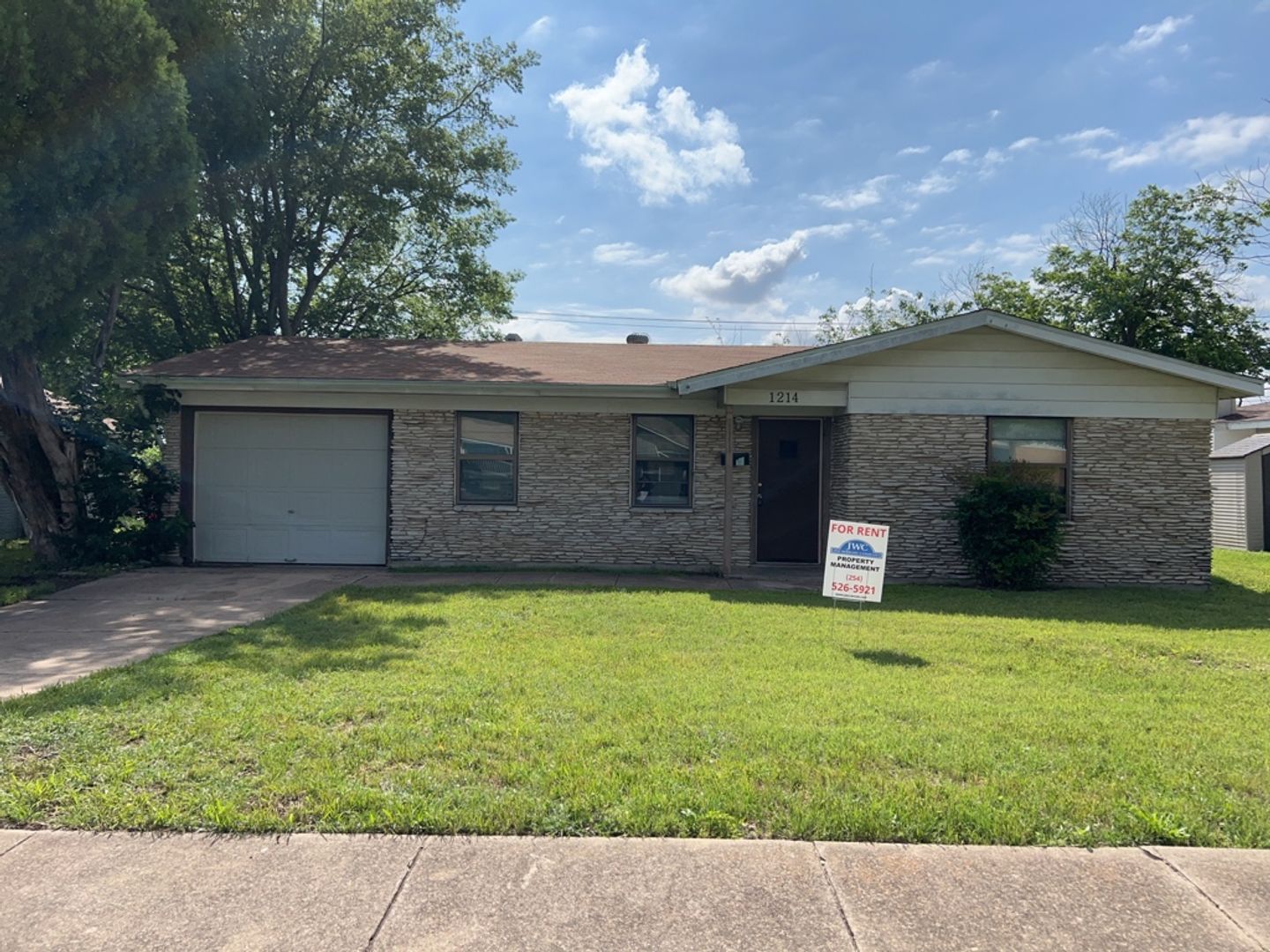 Killeen House: 1214 Valentine St