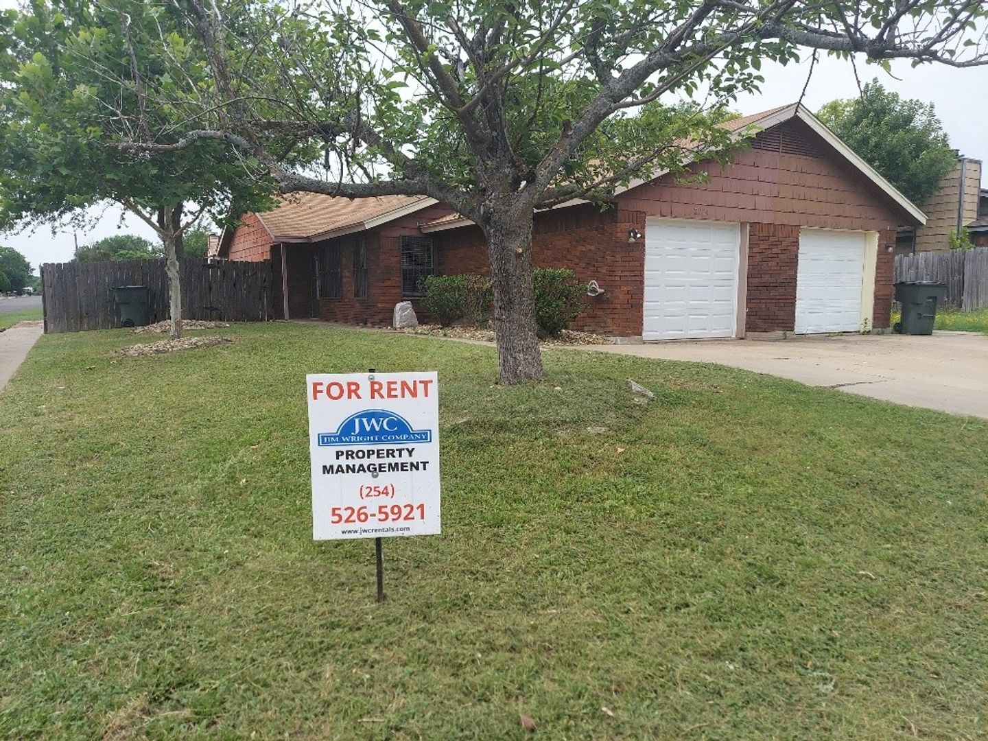 Killeen House: 2224 Spicewood Dr