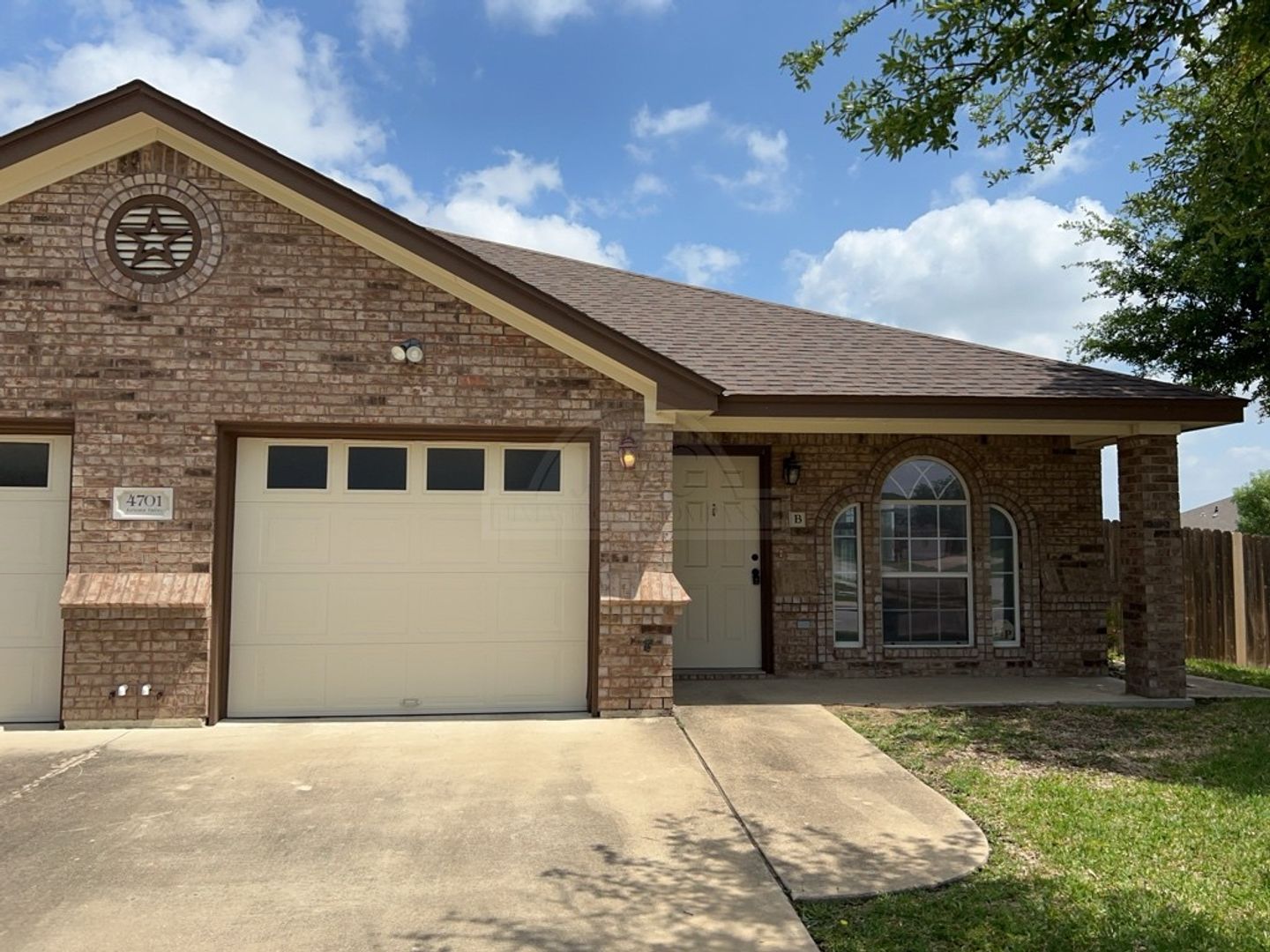 Killeen Multiplex: 4701 Autumn Valley Dr