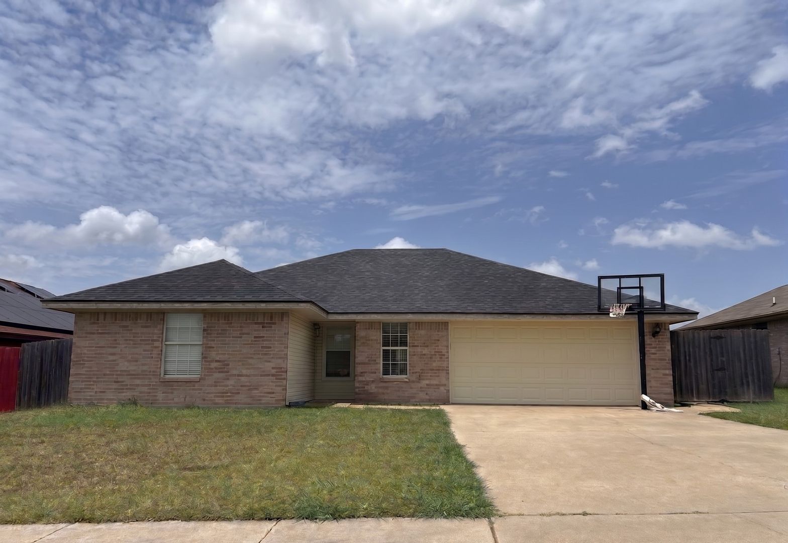 Killeen House: 2611 Littlewood Dr.