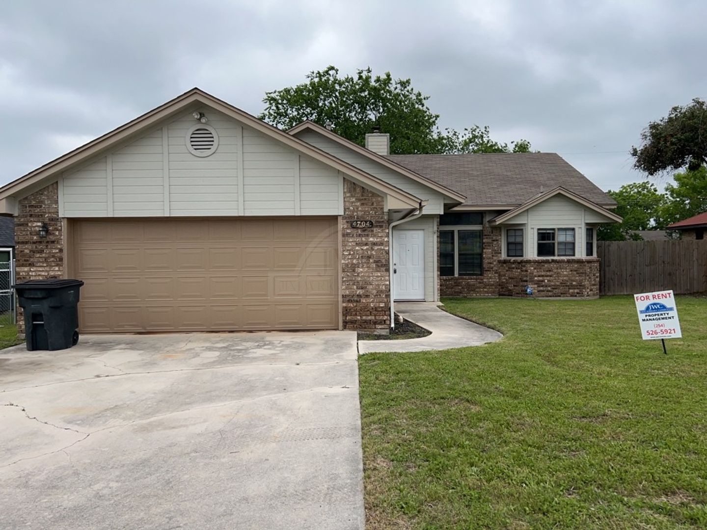 Killeen House: 4704 Champion Dr