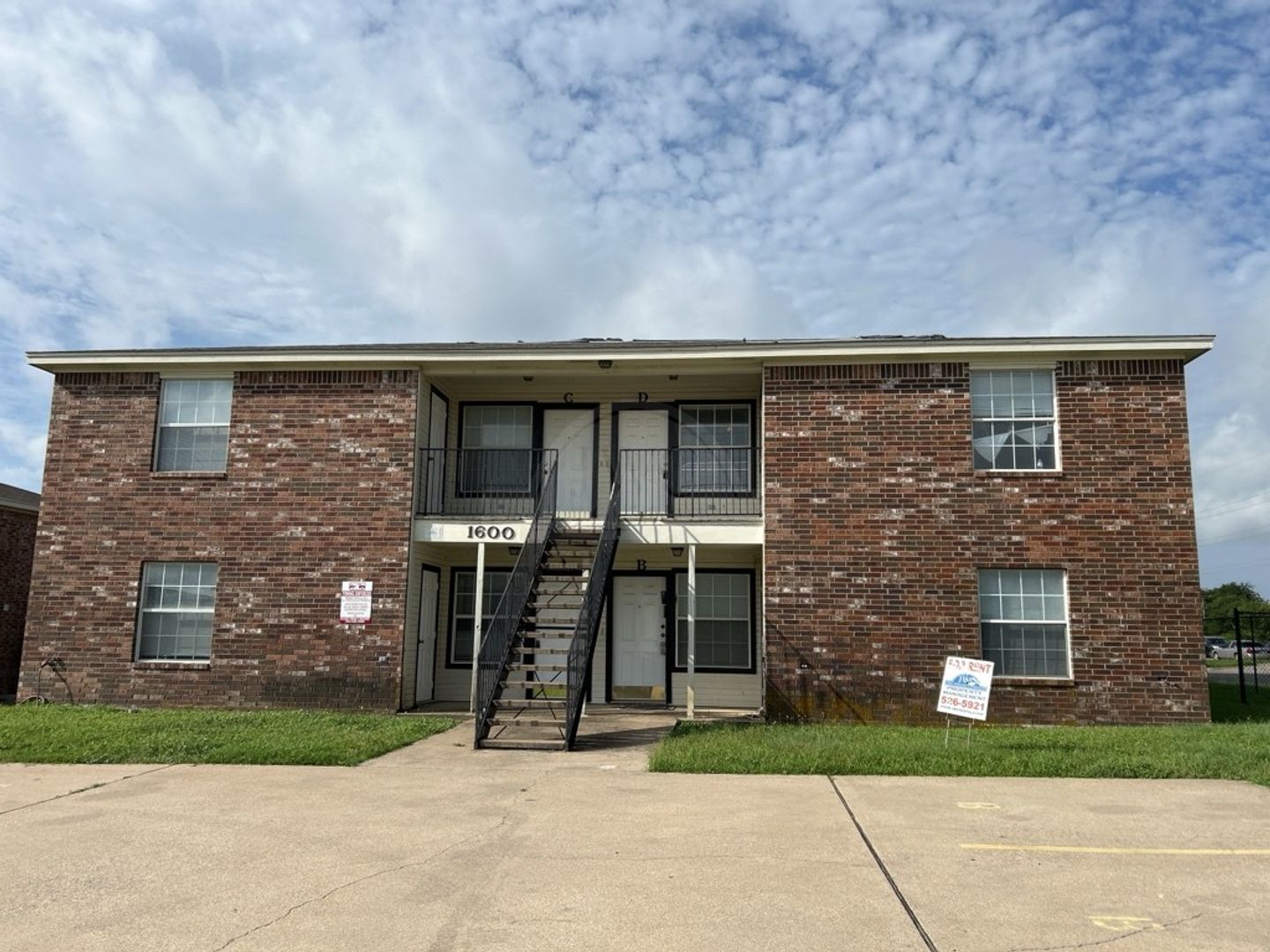 Killeen Apartment: 1600 Dugger Cr