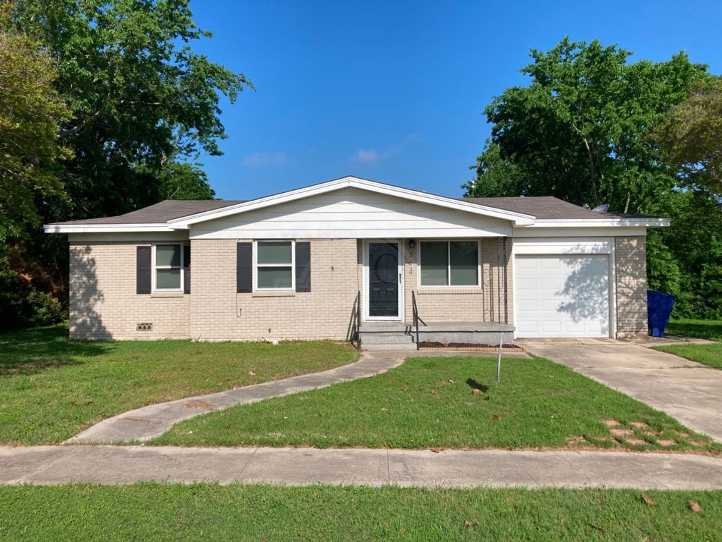 Copperas Cove House: 304 Oak Street