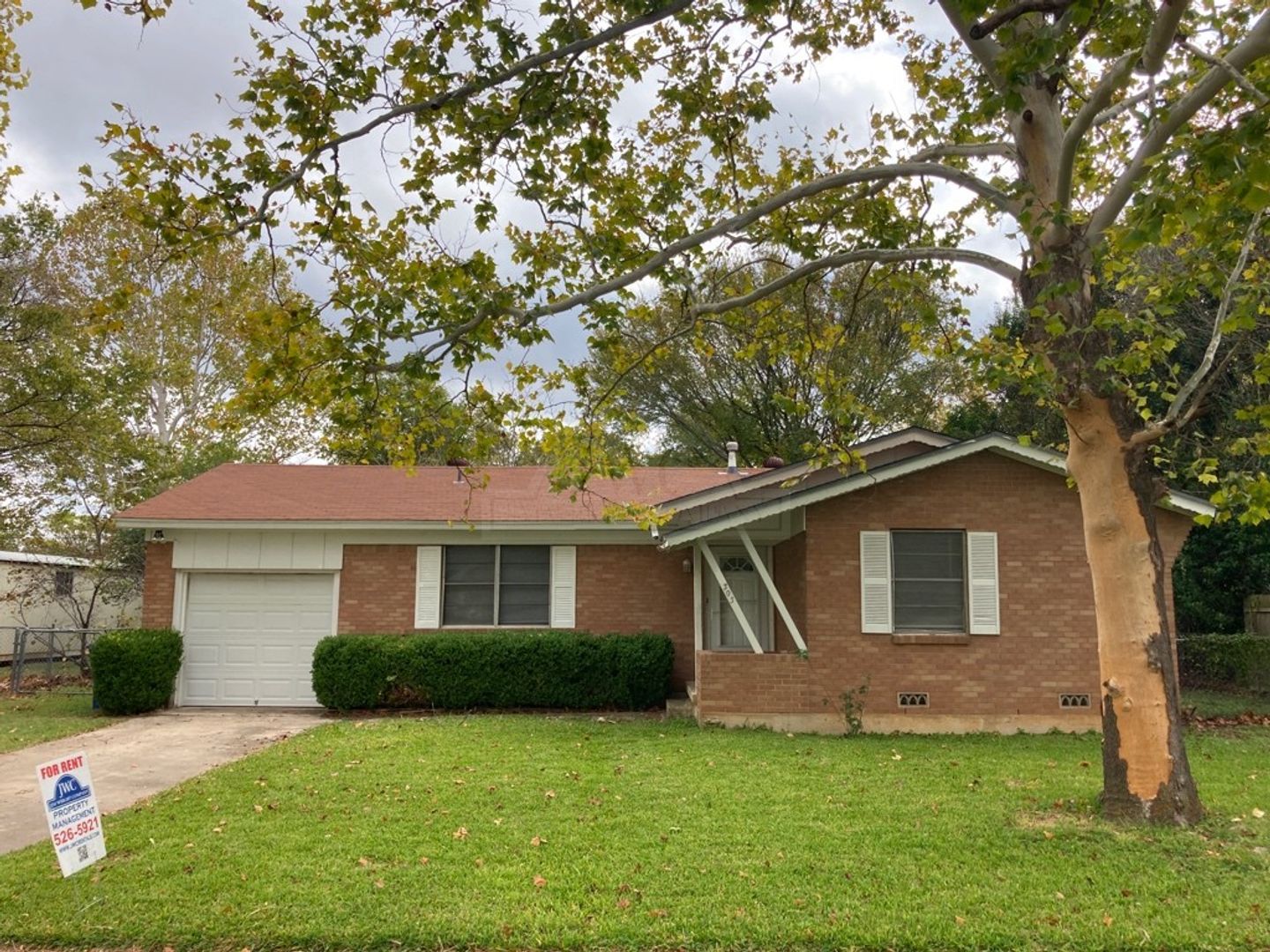 Copperas Cove House: 303 Ridge St