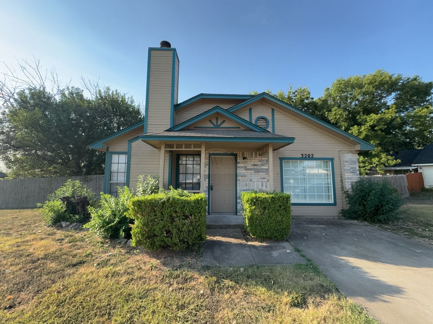 Killeen House: 3202 Honeysuckle Dr