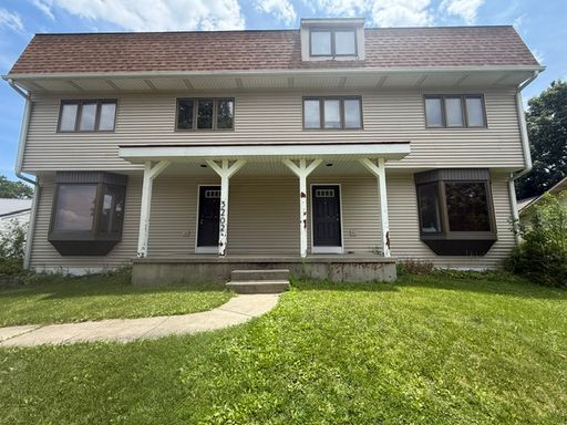 3-Bed, 3-Bath Home with Hardwood Floors & Spacious Back Deck in Cozy Urbana Neighborhood – photo 1