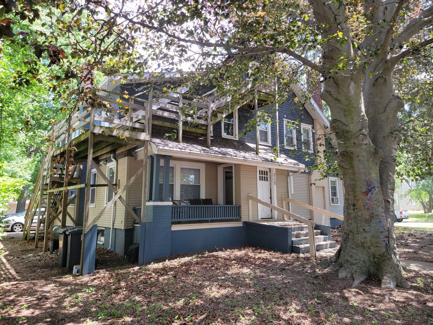 Urbana Apartment: 712 W Illinois