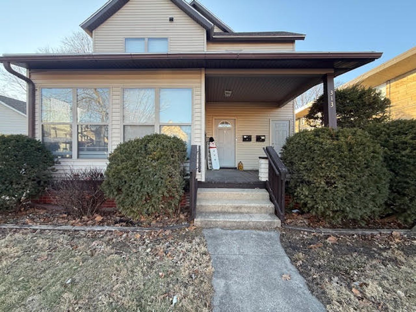 Champaign House: 313 S Prairie St #1