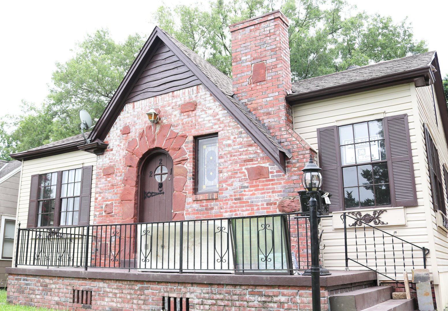 Shreveport House: 221 Merrick St