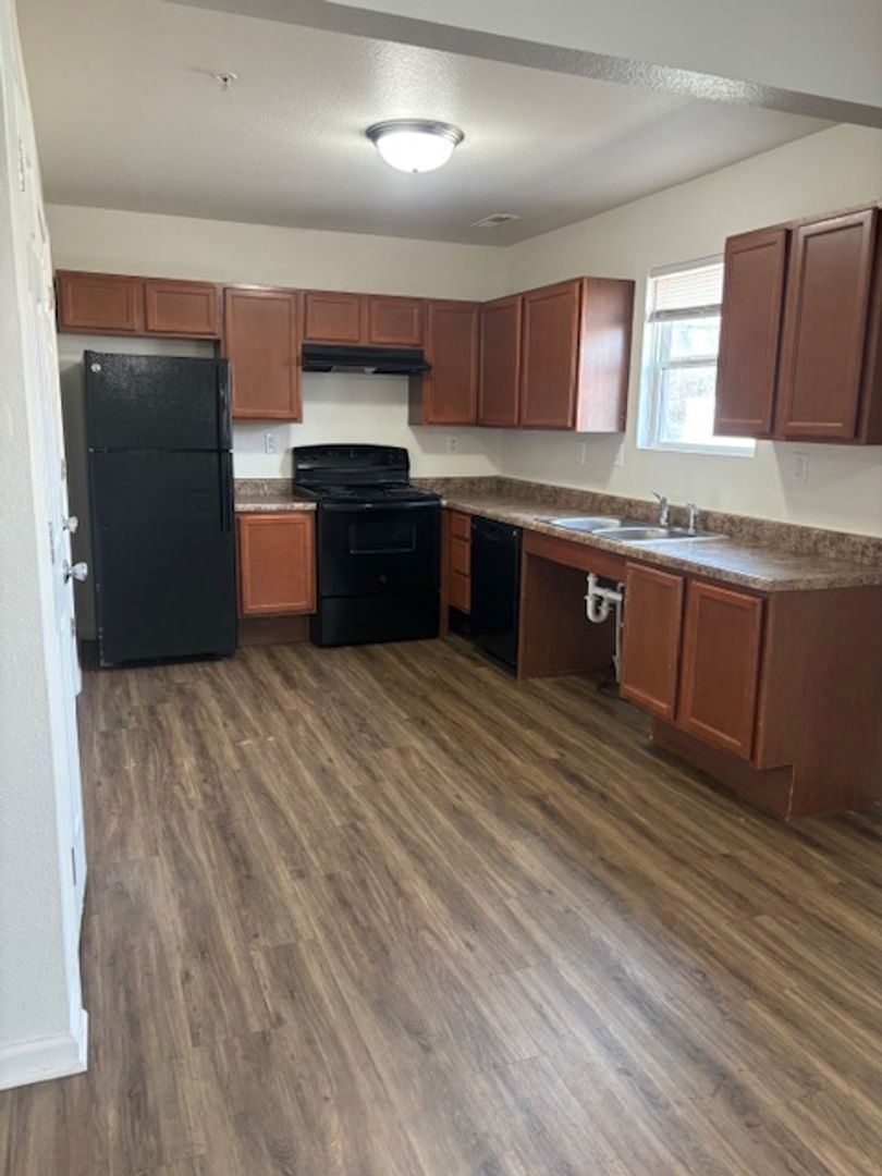 Evansville Apartment: 1952 Colts Lane